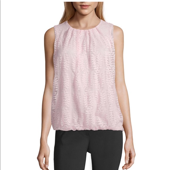 Liz Claiborne Tops - 🌷One Left! Liz Claiborne Lace Sleeveless Bubble Blouse